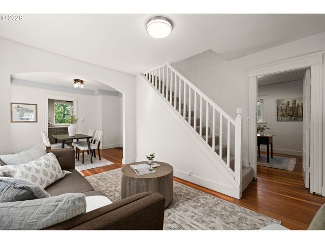 608 Sw ORCHID St, Portland, OR 97219