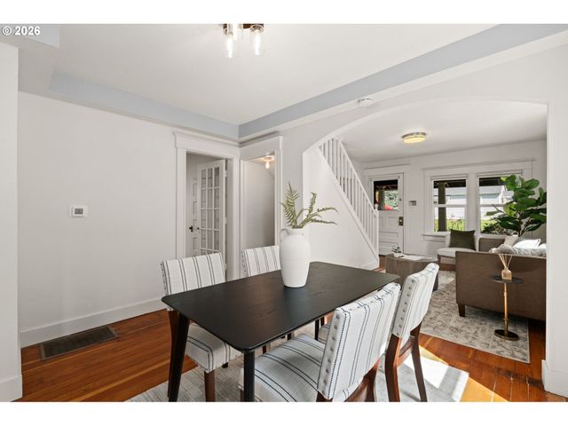 608 Sw ORCHID St, Portland, OR 97219