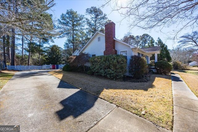5133 Oaktree Drive, Macon, GA 31210