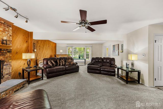 174 Cottrell Road, Old Bridge, NJ 07747