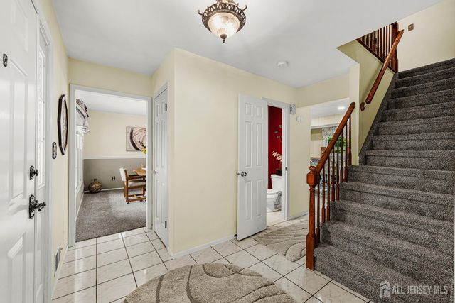 174 Cottrell Road, Old Bridge, NJ 07747