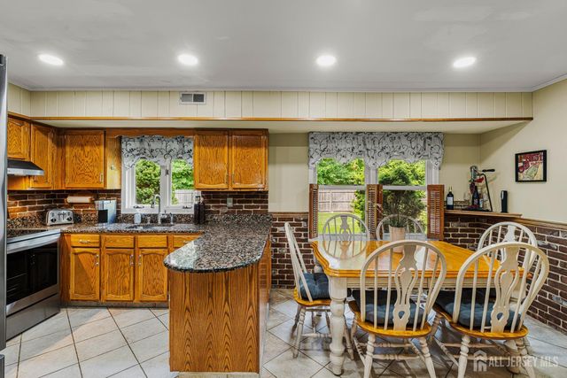 174 Cottrell Road, Old Bridge, NJ 07747