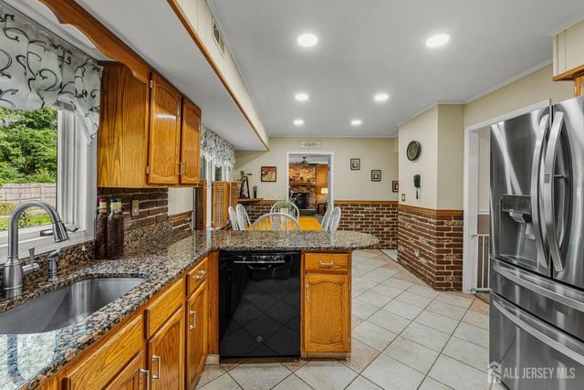 174 Cottrell Road, Old Bridge, NJ 07747