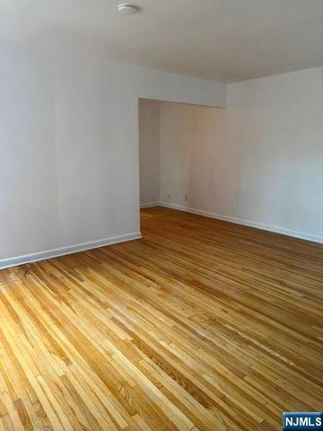 2350 Linwood 3H, Fort Lee, NJ 07024
