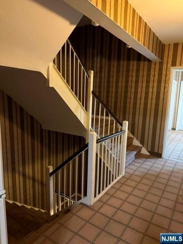 2350 Linwood 3H, Fort Lee, NJ 07024