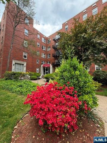2350 Linwood 3H, Fort Lee, NJ 07024