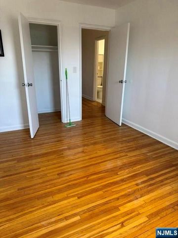 2350 Linwood 3H, Fort Lee, NJ 07024