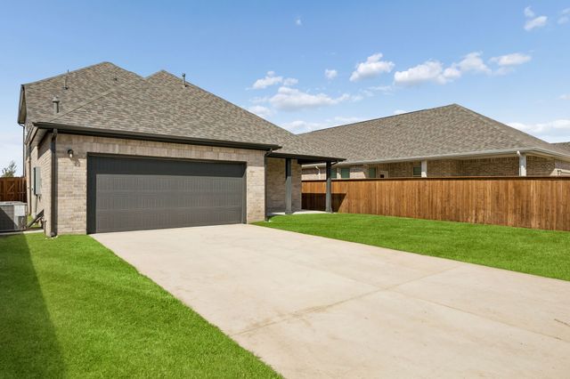 2214 Terlingua Drive, Waxahachie, TX 75165