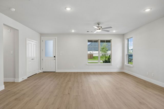 2214 Terlingua Drive, Waxahachie, TX 75165