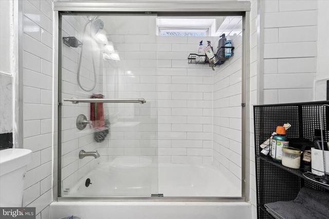 33 E BROADWAY AVE, Clifton Heights, PA 19018