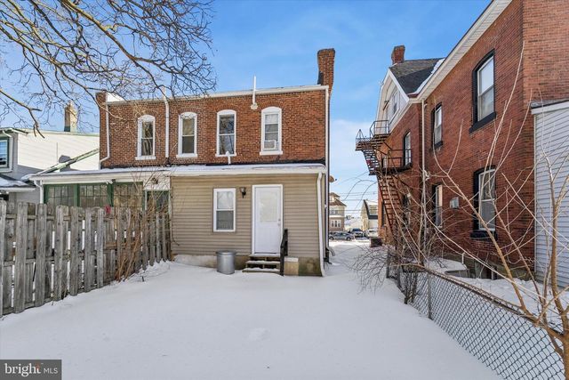 33 E BROADWAY AVE, Clifton Heights, PA 19018