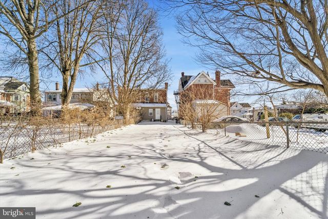 33 E BROADWAY AVE, Clifton Heights, PA 19018