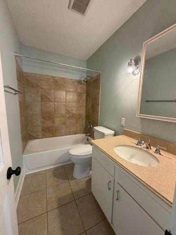 10 Pearl Avenue, Mount Pleasant, SC 29464