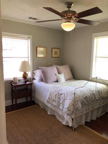 10 Pearl Avenue, Mount Pleasant, SC 29464