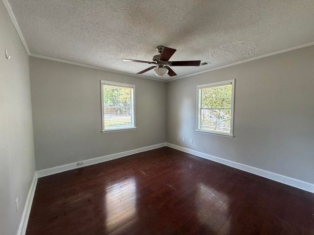 10 Pearl Avenue, Mount Pleasant, SC 29464