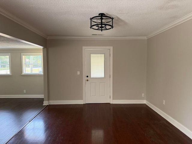 10 Pearl Avenue, Mount Pleasant, SC 29464