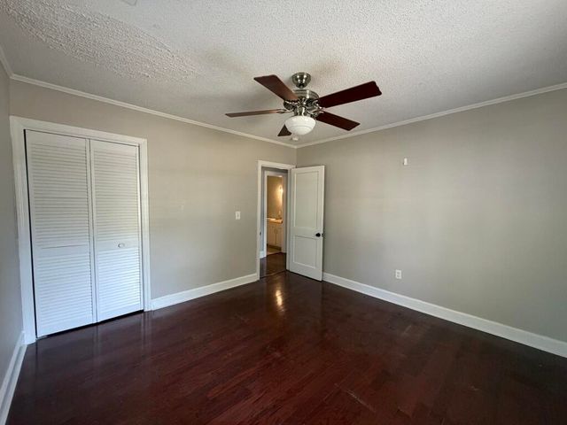 10 Pearl Avenue, Mount Pleasant, SC 29464