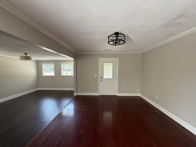 10 Pearl Avenue, Mount Pleasant, SC 29464