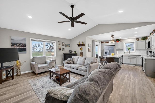 804 Roosevelt Street, Baraboo, WI 53913