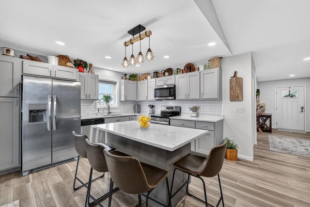 804 Roosevelt Street, Baraboo, WI 53913