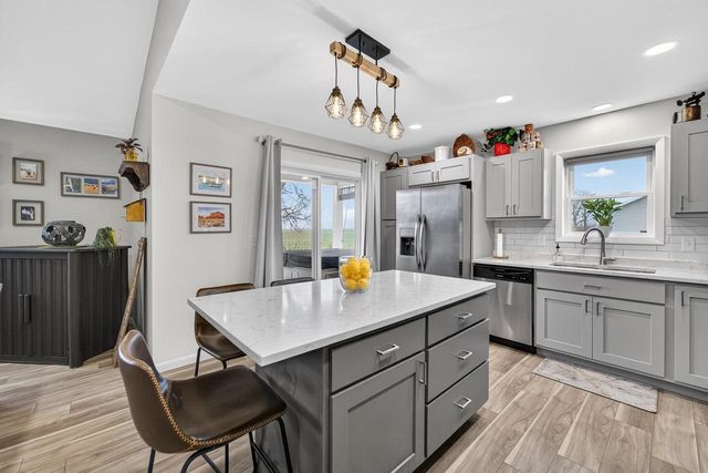 804 Roosevelt Street, Baraboo, WI 53913