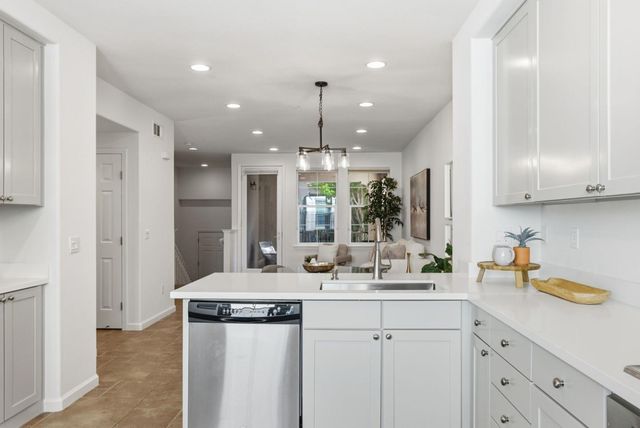 482 Tristania Terrace, Sunnyvale, CA 94086