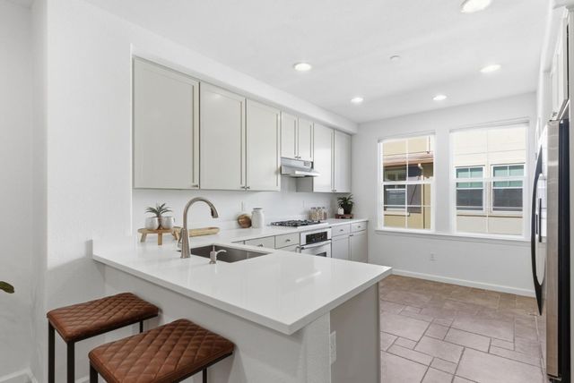 482 Tristania Terrace, Sunnyvale, CA 94086