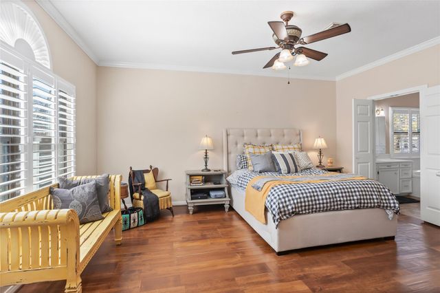 215 Ridgemont Drive, Alvin, TX 77511