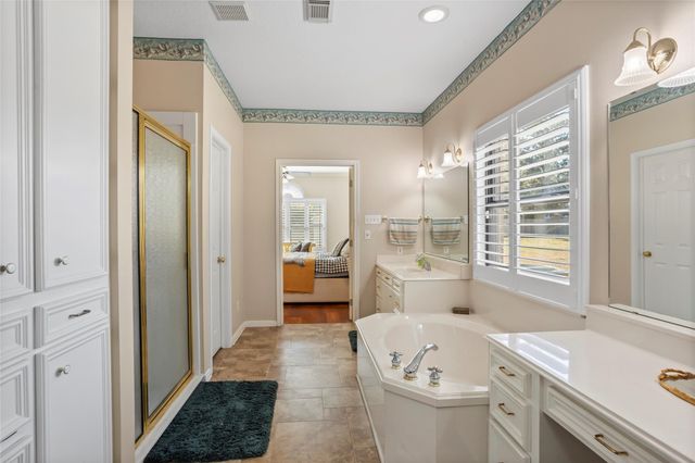 215 Ridgemont Drive, Alvin, TX 77511