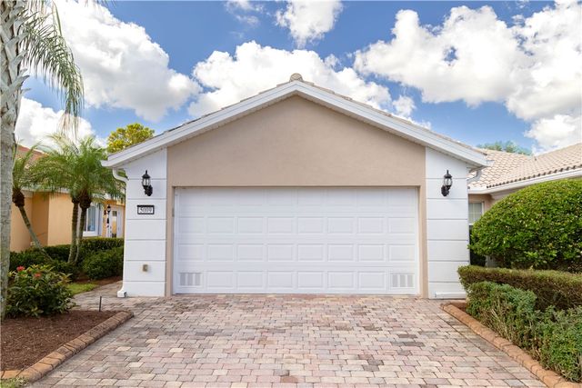 5009 Corsica Square, Vero Beach, FL 32967
