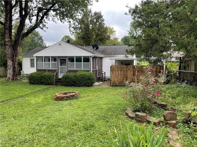 12102 E 47th Terrace, Independence, MO 64055