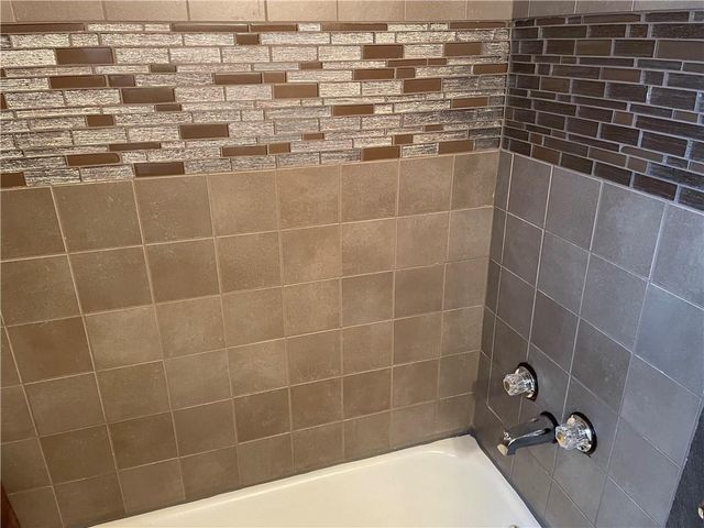 12102 E 47th Terrace, Independence, MO 64055