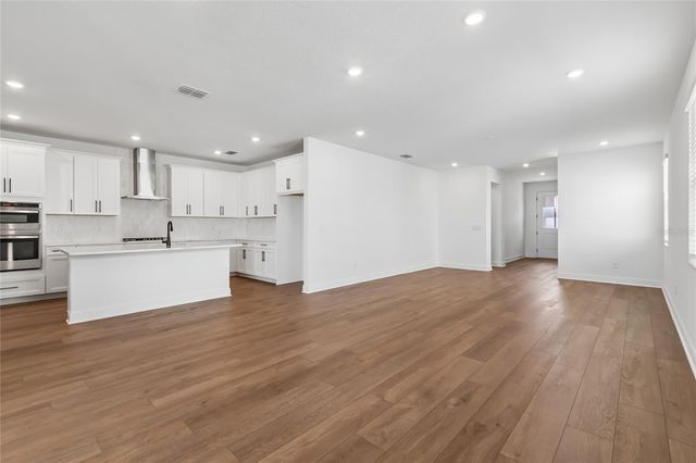 8111 SEAFLOWER PARKWAY, Bradenton, FL 34210