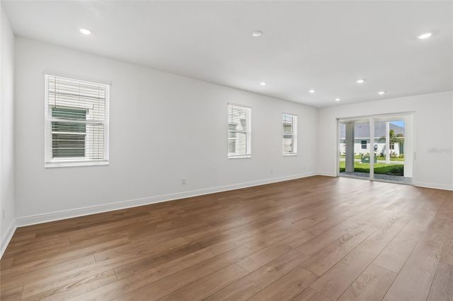 8111 SEAFLOWER PARKWAY, Bradenton, FL 34210