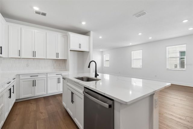 8111 SEAFLOWER PARKWAY, Bradenton, FL 34210