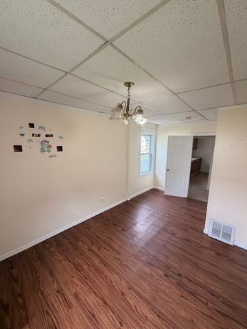 44 Laurel St 1, Leominster, MA 01453
