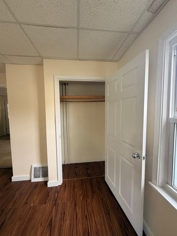 44 Laurel St 1, Leominster, MA 01453