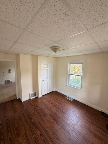 44 Laurel St 1, Leominster, MA 01453