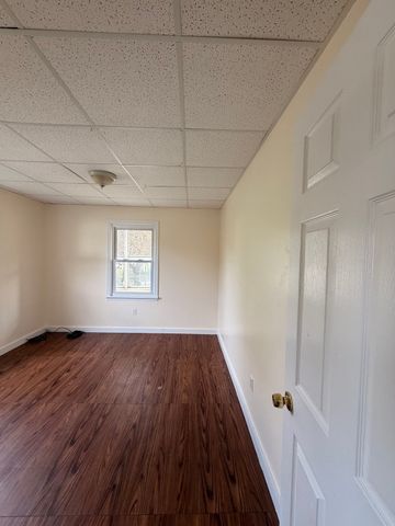 44 Laurel St 1, Leominster, MA 01453