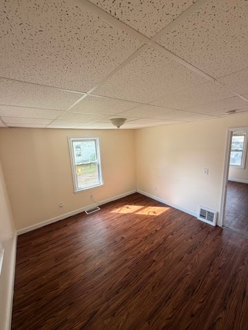44 Laurel St 1, Leominster, MA 01453