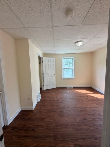44 Laurel St 1, Leominster, MA 01453