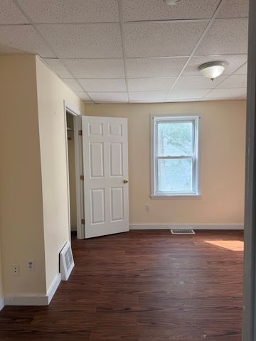 44 Laurel St 1, Leominster, MA 01453