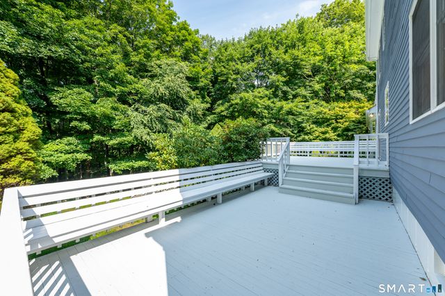 123 Cross Highway, Redding, CT 06896