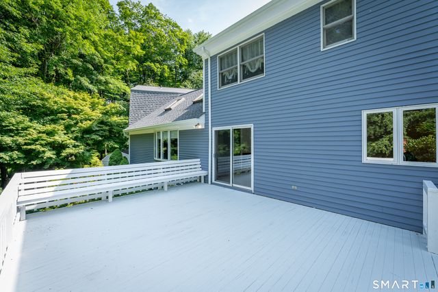 123 Cross Highway, Redding, CT 06896