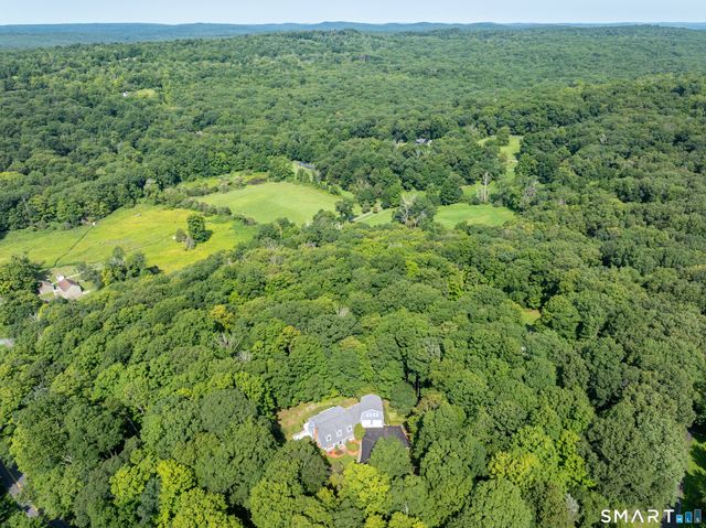 123 Cross Highway, Redding, CT 06896