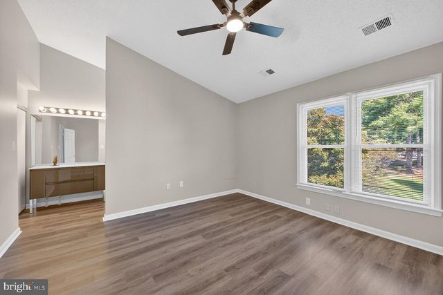 11561 HILL MEADE LN, Woodbridge, VA 22192