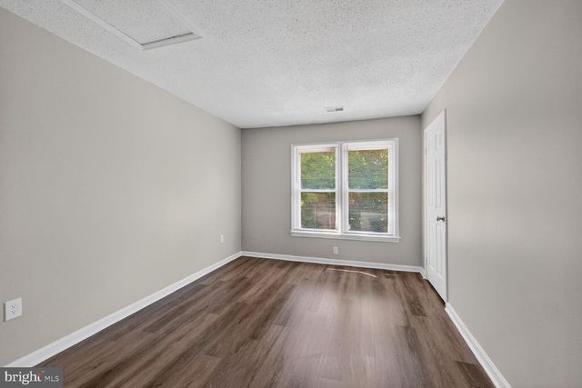 11561 HILL MEADE LN, Woodbridge, VA 22192