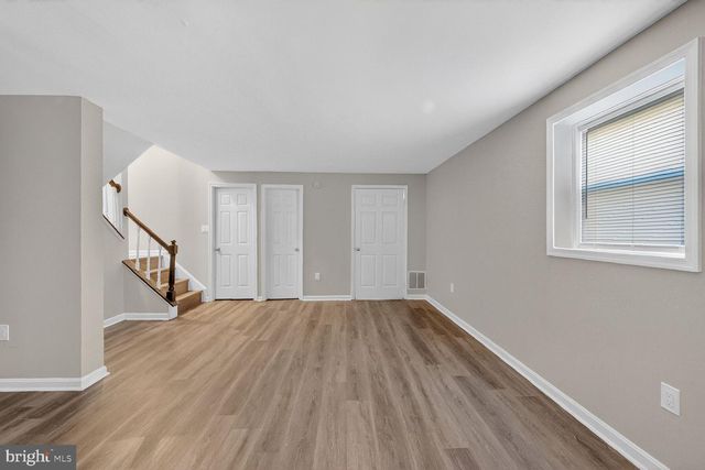 11561 HILL MEADE LN, Woodbridge, VA 22192