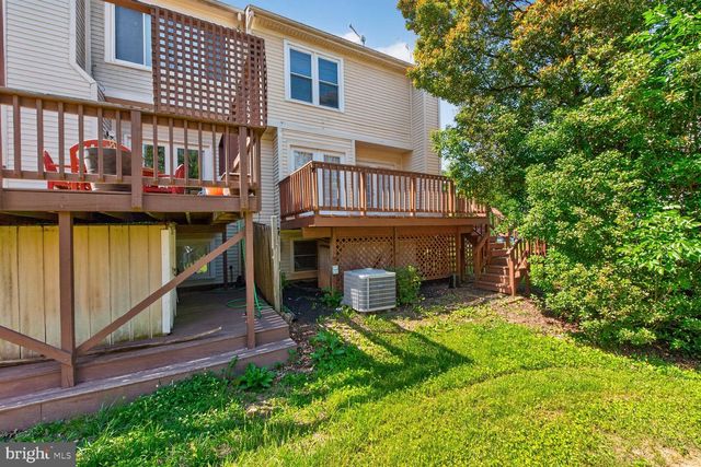 11561 HILL MEADE LN, Woodbridge, VA 22192