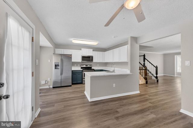 11561 HILL MEADE LN, Woodbridge, VA 22192
